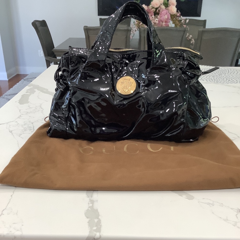 Gucci Hysteria Handbag. Size Large, Color: Black & Gold